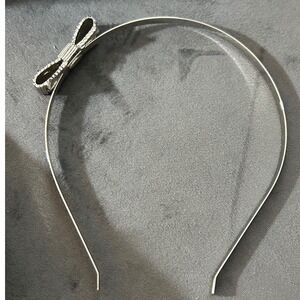Cookie Lee Silver Tone Metal Bow Headband Slim Ribbed Detail Hair Accessory